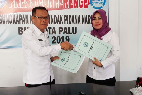 kegiatan penandatanganan perjanjian kerja sama dengan MTSN 3 Palu dan BNN Kota Palu