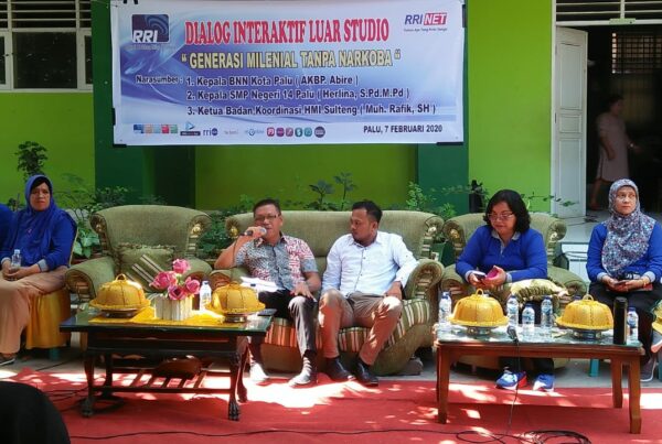 Kegiatan Kepala badan Narkotika Nasional Kota Palu mengadakan Dialog interaktif luar studio LPP RRI Palu