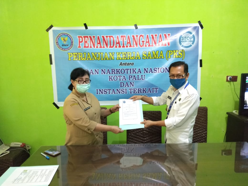 Penandatanganan kerja sama (PKS) antara BNNK Palu dan Dinas Pengendalian Penduduk dan Keluarga Berencana (DPPKB) Kota Palu
